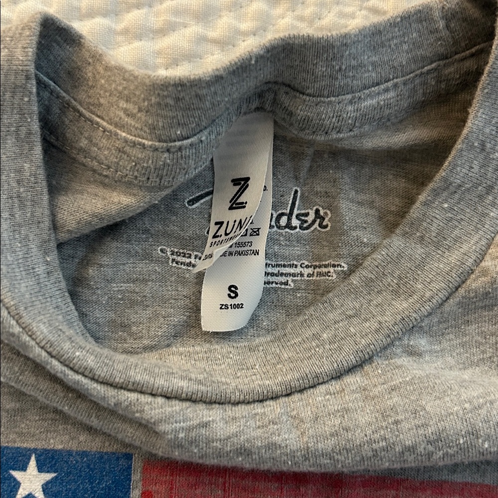 Fender Guitar American Flag T-Shirt - Picture 3 of 4